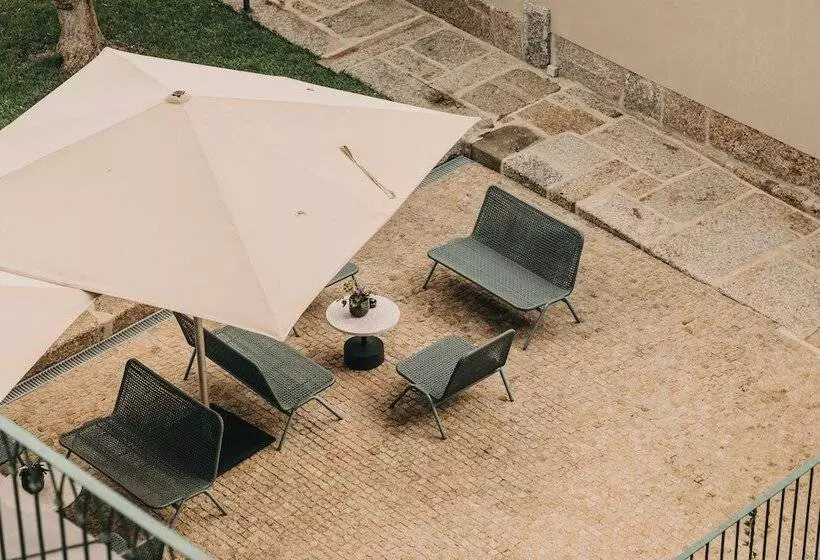 Majatalo Torel Royal Court