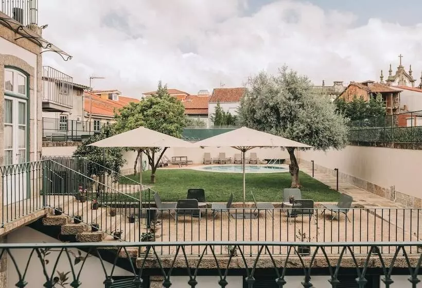 Majatalo Torel Royal Court