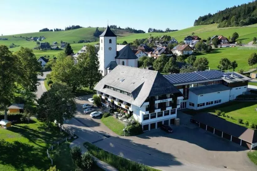 Hotelli Kreuz Höhengasthof