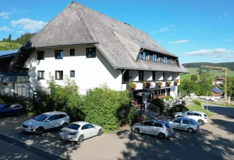 Hotelli Kreuz Höhengasthof