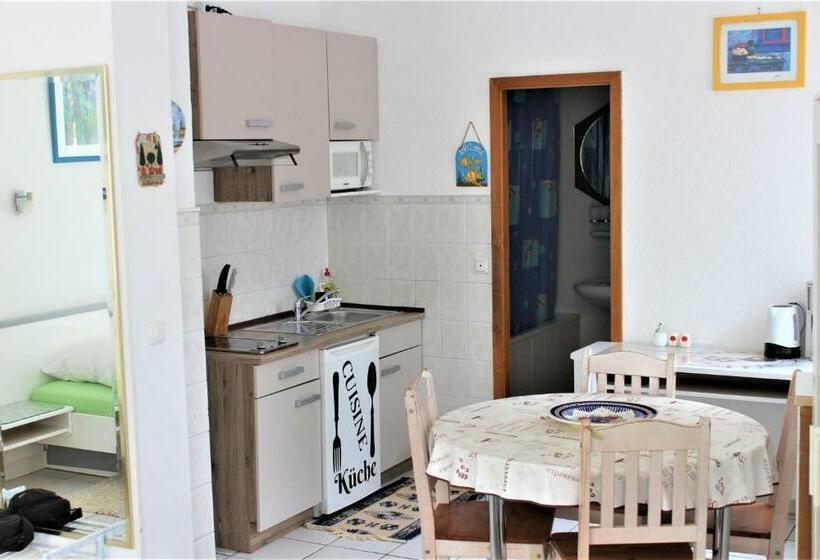 בית מלון כפרי Zur Post Schwanheim