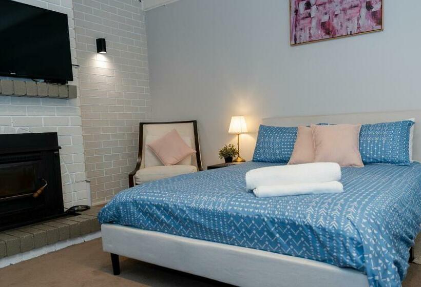 膳宿费 Cozy And Spacious Studio With Sunny Deck