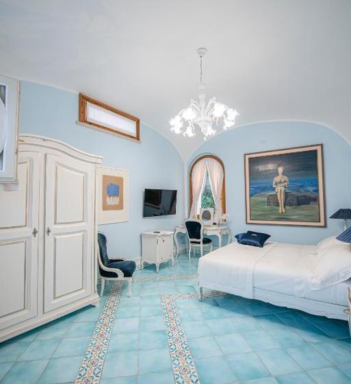 ペンション La Rondinaia