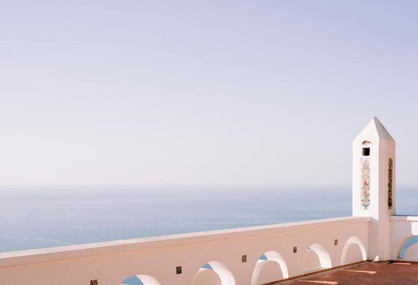 ペンション La Rondinaia