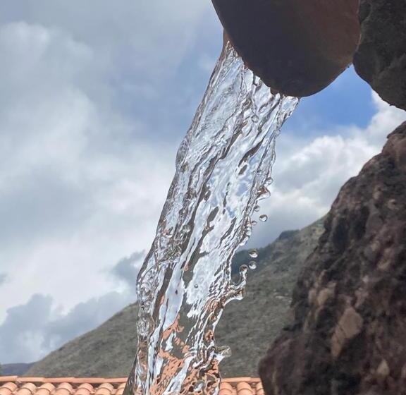 Unuwasi Hotel & Villa