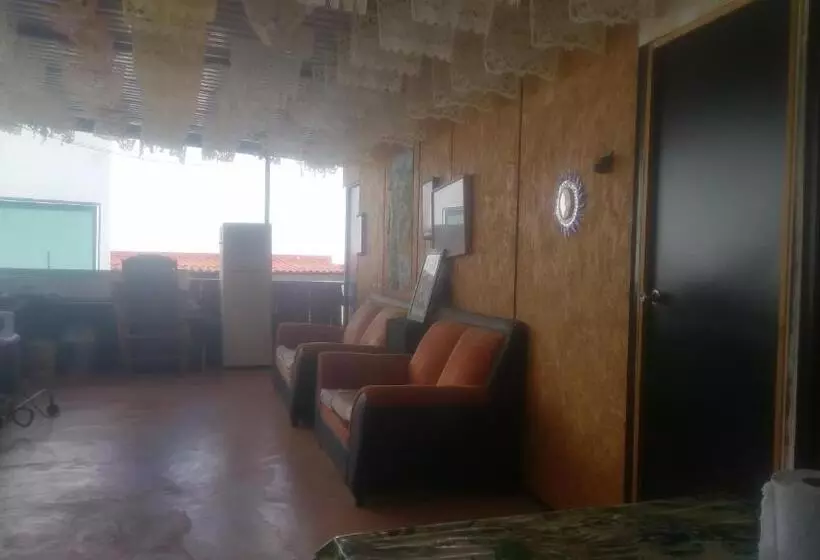 هاستل La Casa Del Nenufar
