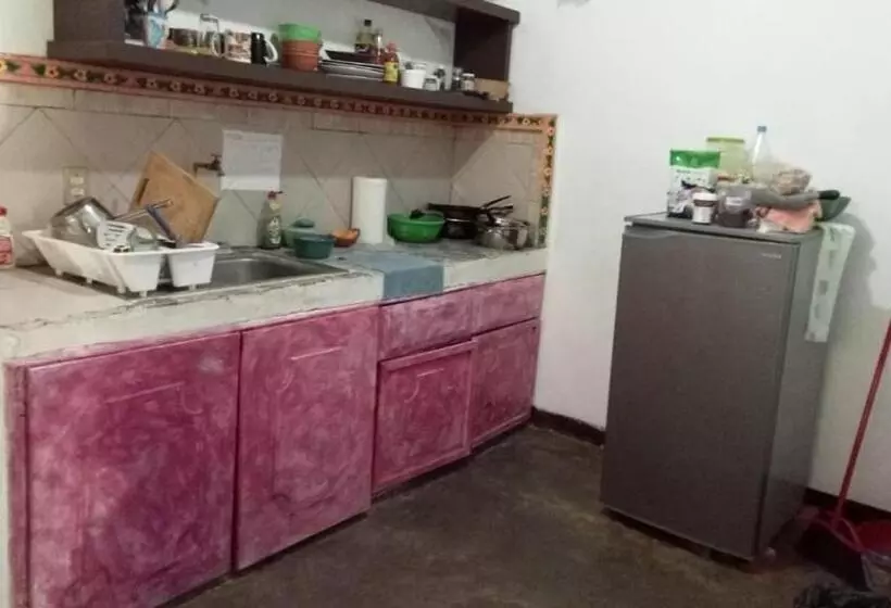هاستل La Casa Del Nenufar