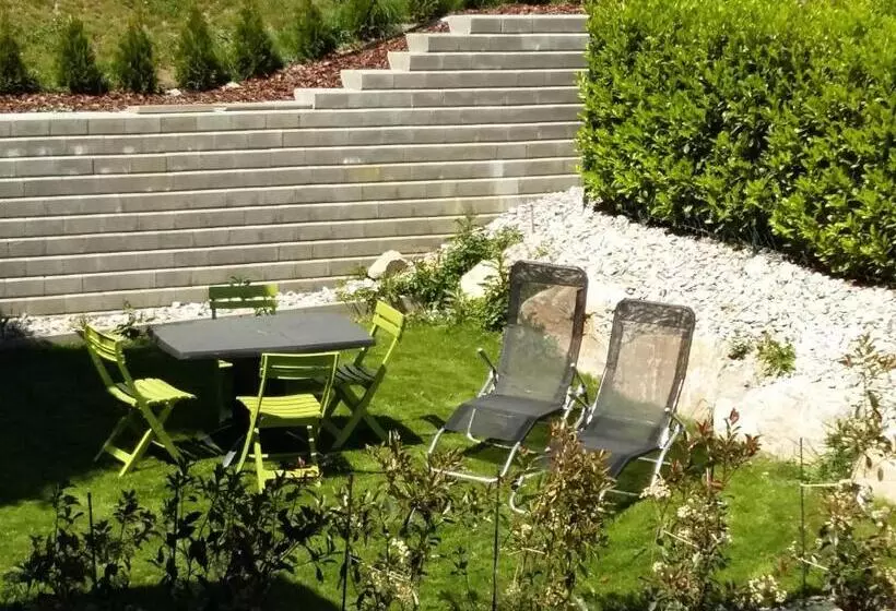 Aamiaismajoitus (B&B) Le Manoir De Champlan