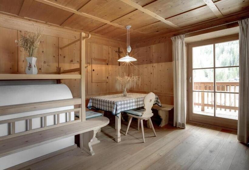 ホテル Ciasa Medalghes