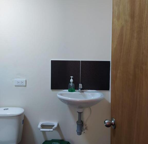 هتل Orillas Del Pizano