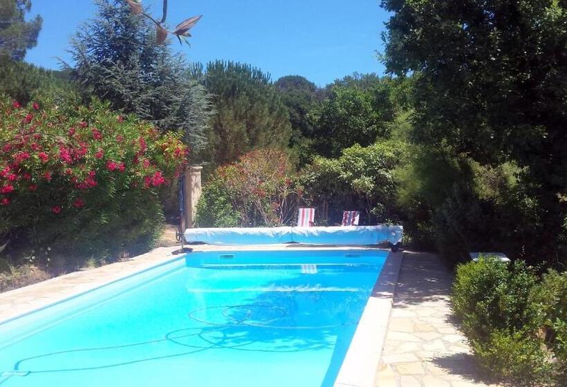 펜션 Appartement En Pleine Nature Avec Piscine Chauffée