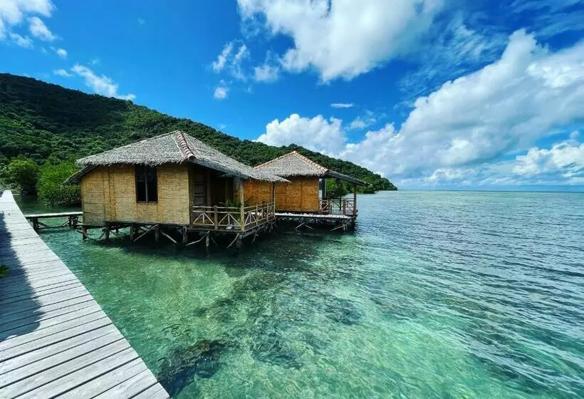 Pensione Floating Paradise