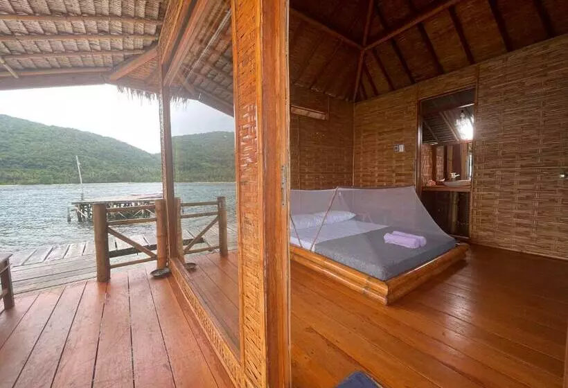Pensione Floating Paradise