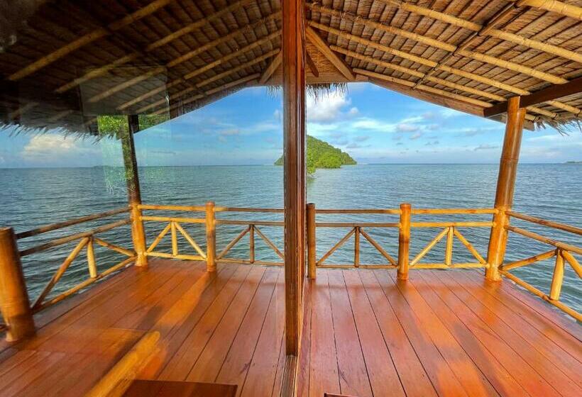 Пансион Floating Paradise