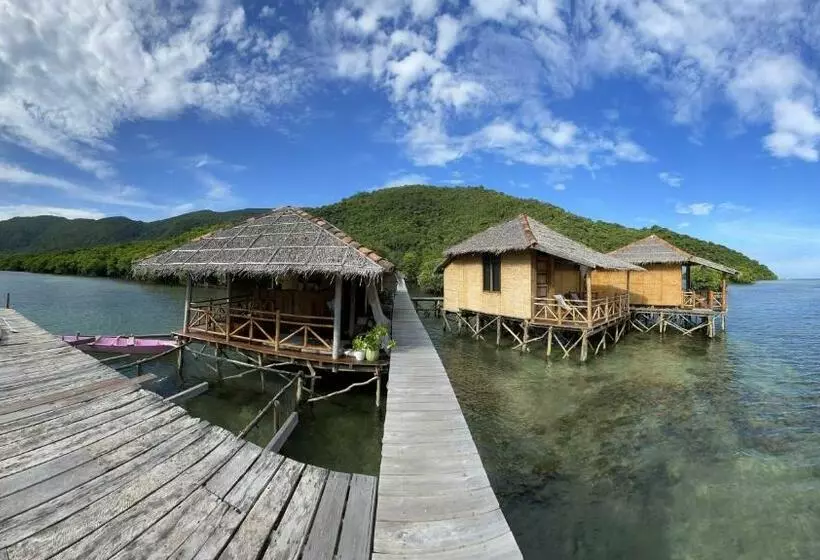 Pensione Floating Paradise