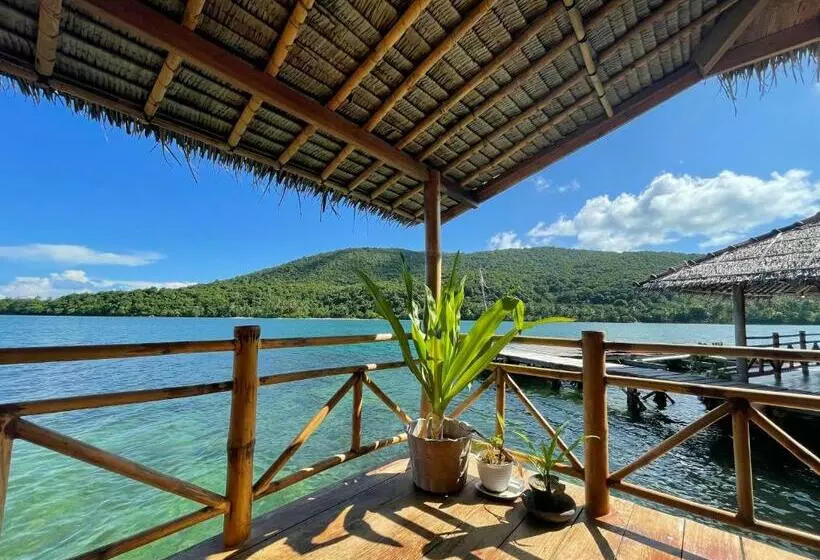 Pensione Floating Paradise