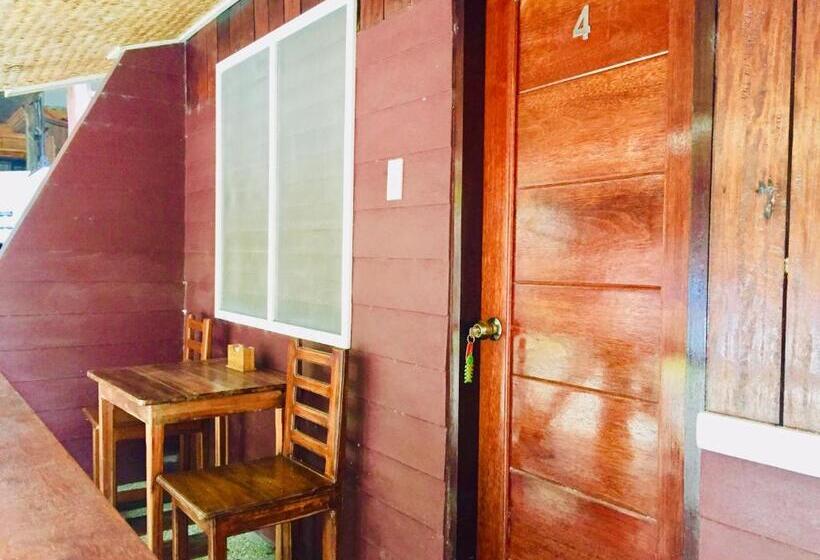 Пансион Forest Wood Port Barton