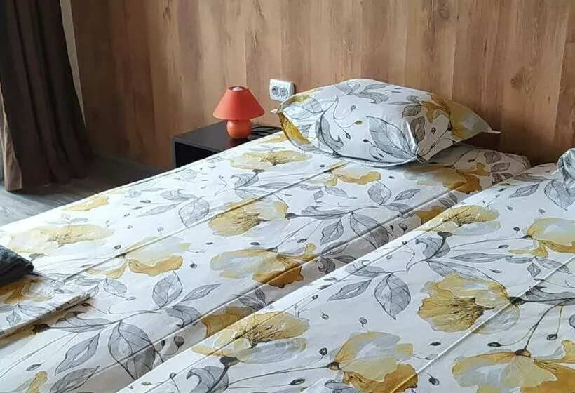 پانسیون Guest Rooms Mery