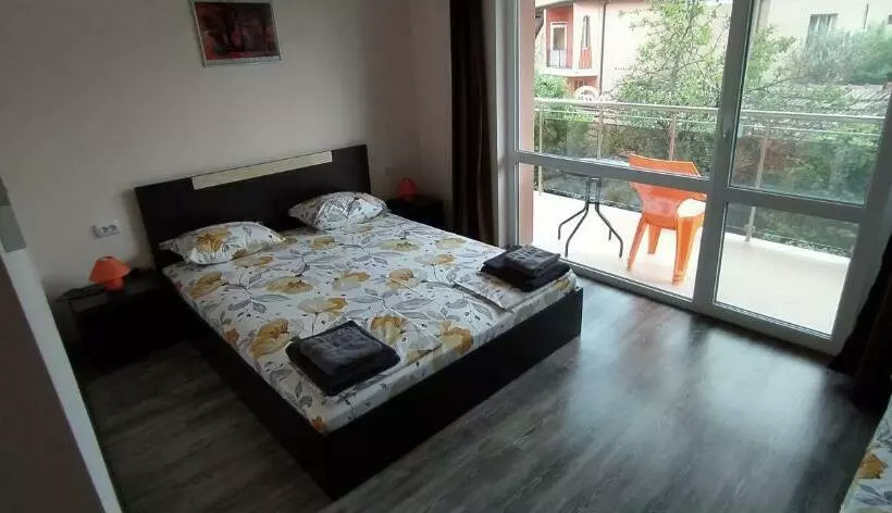 پانسیون Guest Rooms Mery