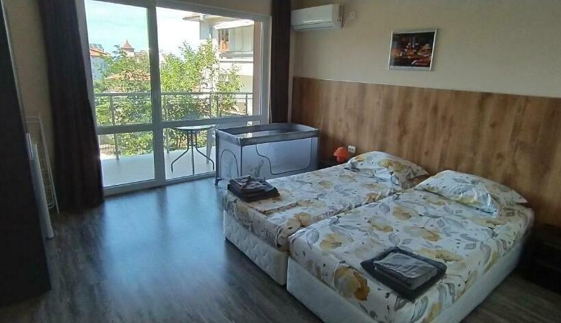 펜션 Guest Rooms Mery