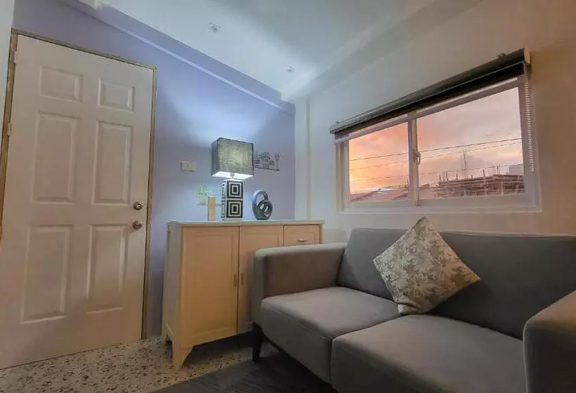 پانسیون Josephine S Bunker