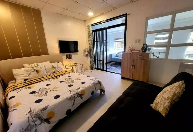 پانسیون Josephine S Bunker