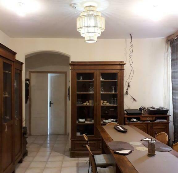 تختخواب و صبحانه Marina S House