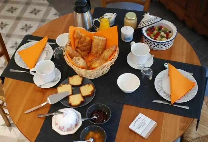 Aamiaismajoitus (B&B) Villa Belmont