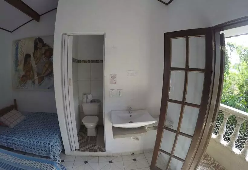 پانسیون Golfinho Tropical Hostel E Pousada