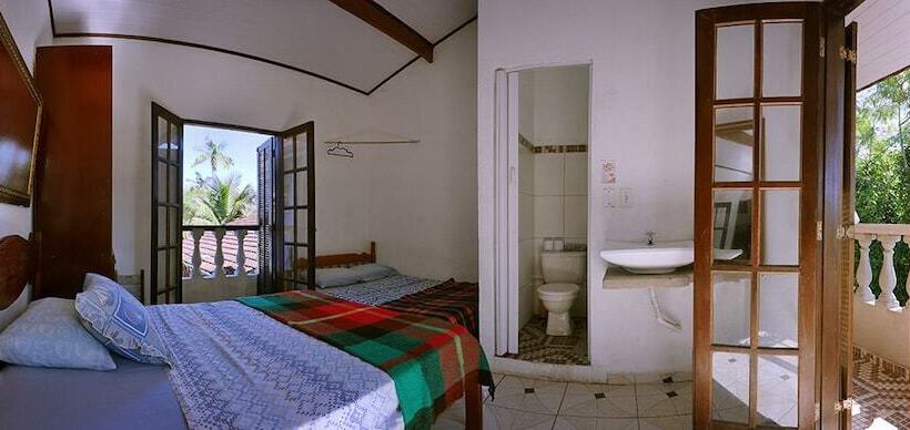 ペンション Golfinho Tropical Hostel E Pousada