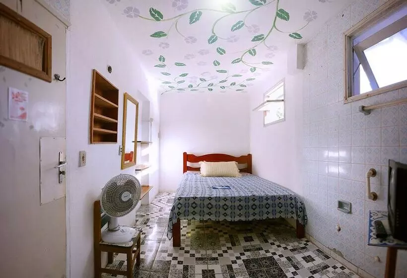 پانسیون Golfinho Tropical Hostel E Pousada