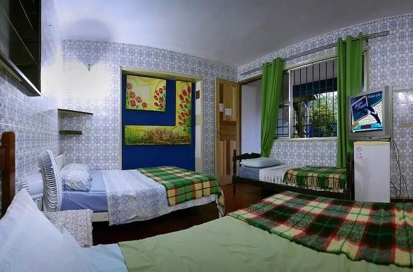 پانسیون Golfinho Tropical Hostel E Pousada