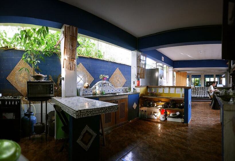 ペンション Golfinho Tropical Hostel E Pousada