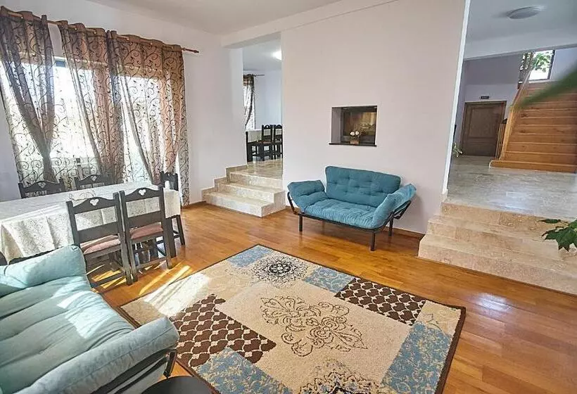 ペンション Insula Christiana