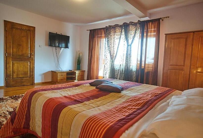 بنسيون Insula Christiana