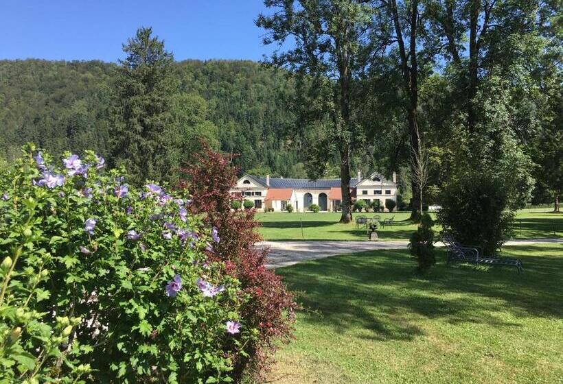 بنسيون La Villa Palladienne   Château De Syam