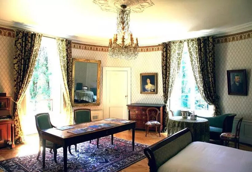 ペンション La Villa Palladienne   Château De Syam