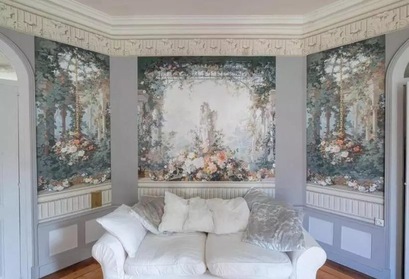 ペンション La Villa Palladienne   Château De Syam