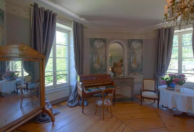 ペンション La Villa Palladienne   Château De Syam