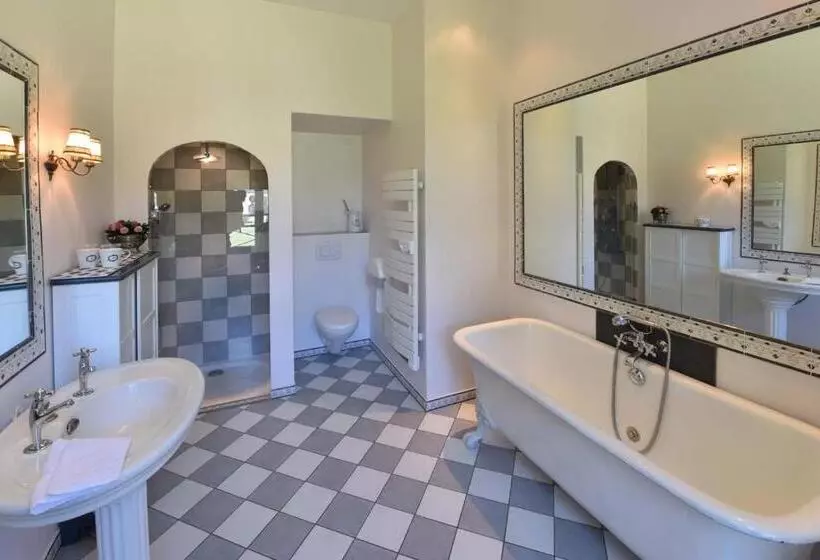 ペンション La Villa Palladienne   Château De Syam
