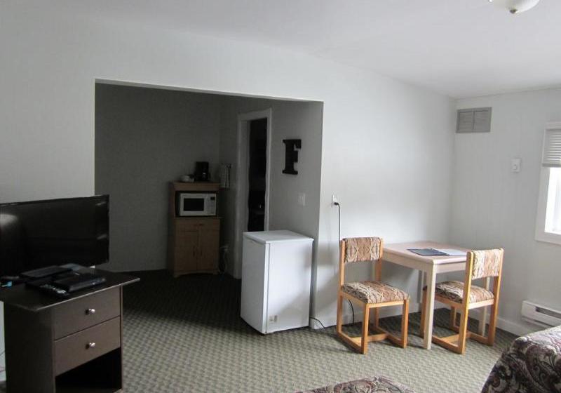 Bell Mountain Motel McBride