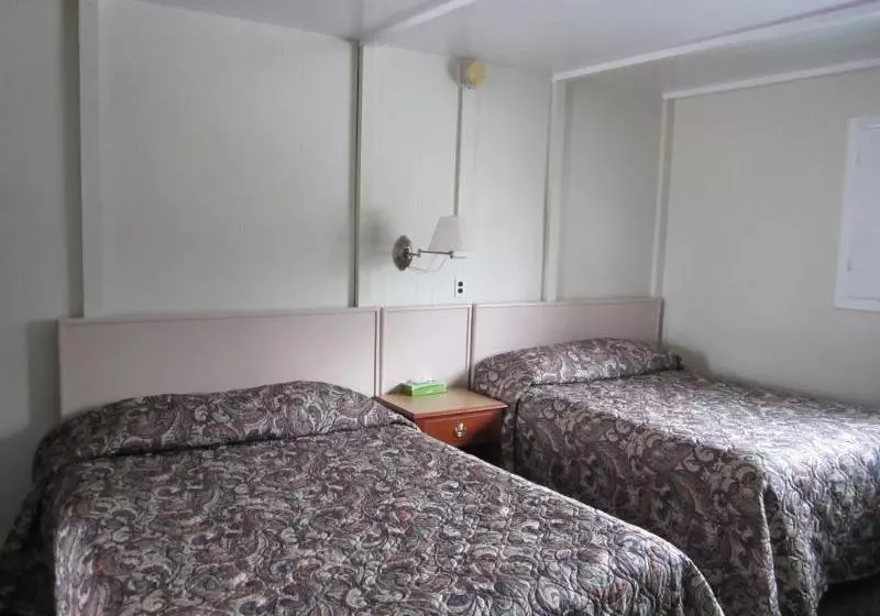 Bell Mountain Motel McBride