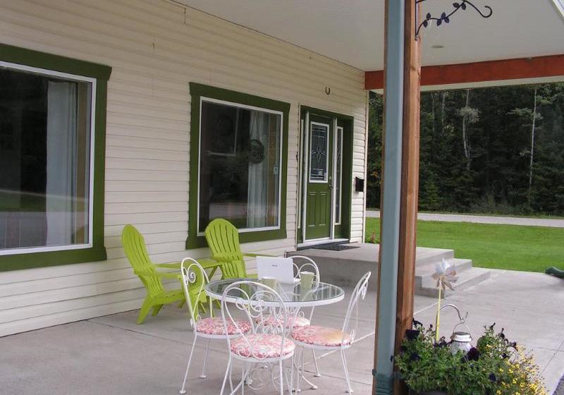 Bell Mountain Motel McBride