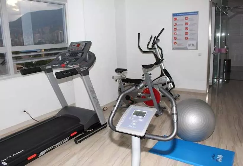 Отель Central Plaza Medellin