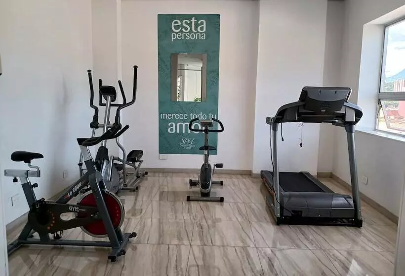 Отель Central Plaza Medellin