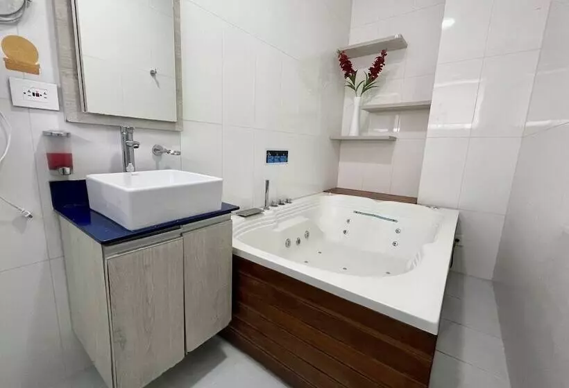 Отель Central Plaza Medellin