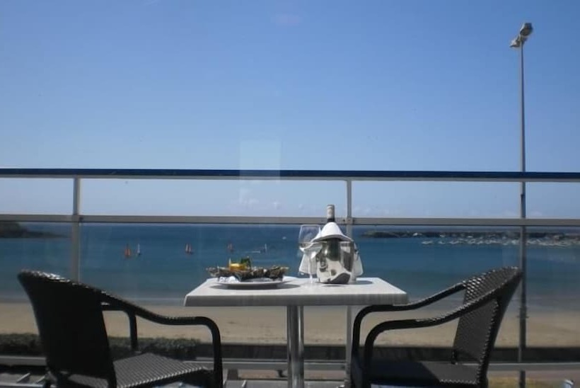 Otel De La Plage D Erquy