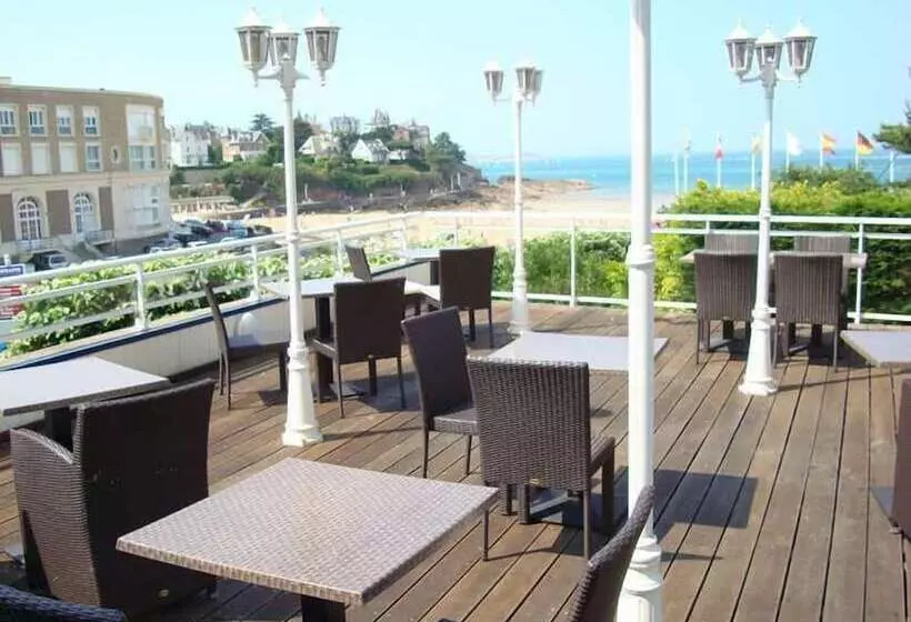 Отель De La Plage