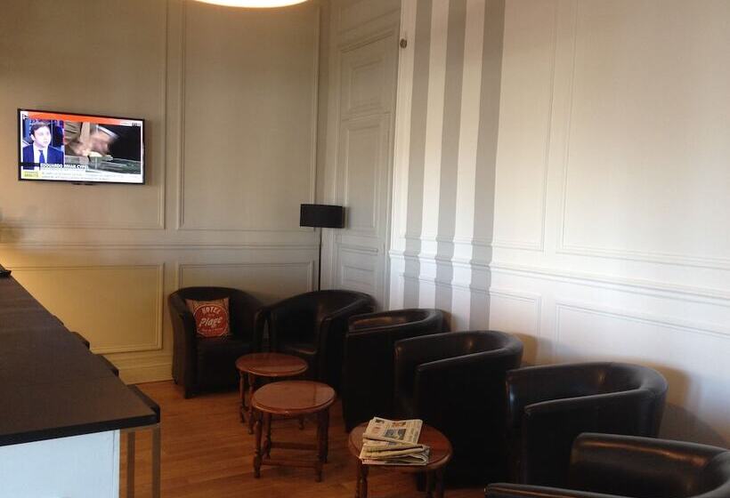 Отель De La Plage