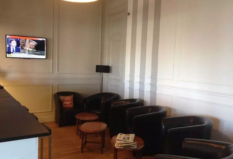 Отель De La Plage